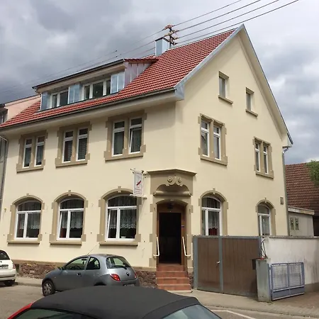 Ξενοδοχείο με διαμερίσματα Haus