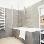 Haus 4*