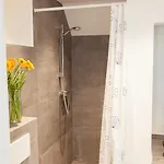 Haus 4*