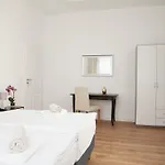 Haus 4*