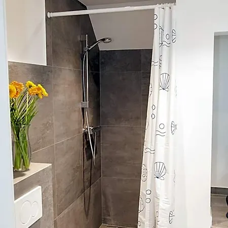 Haus Ξενοδοχείο με διαμερίσματα 4*