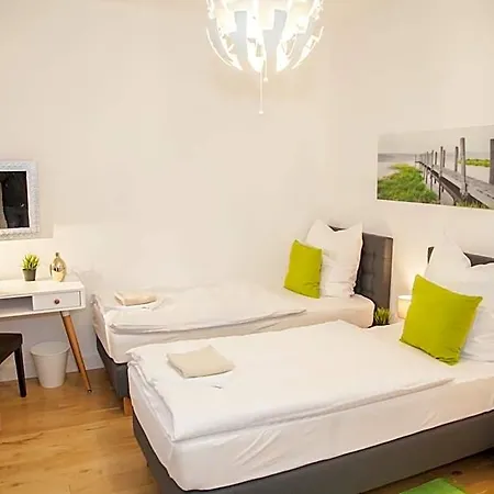 Haus Ξενοδοχείο με διαμερίσματα 4*