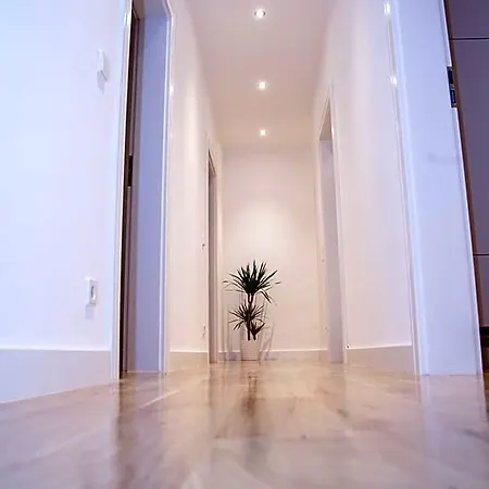 Haus Apartahotel 4*