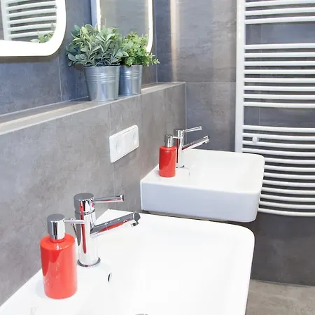 Haus Aparthotel 3*