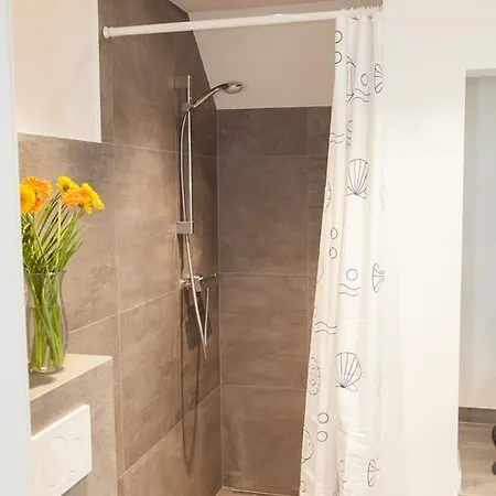 Haus 3*